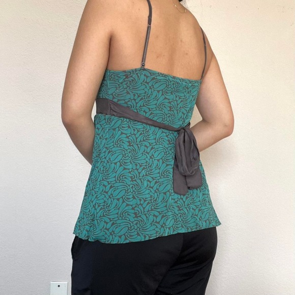 The Limited Green Patterned Top - Picture 4 of 6